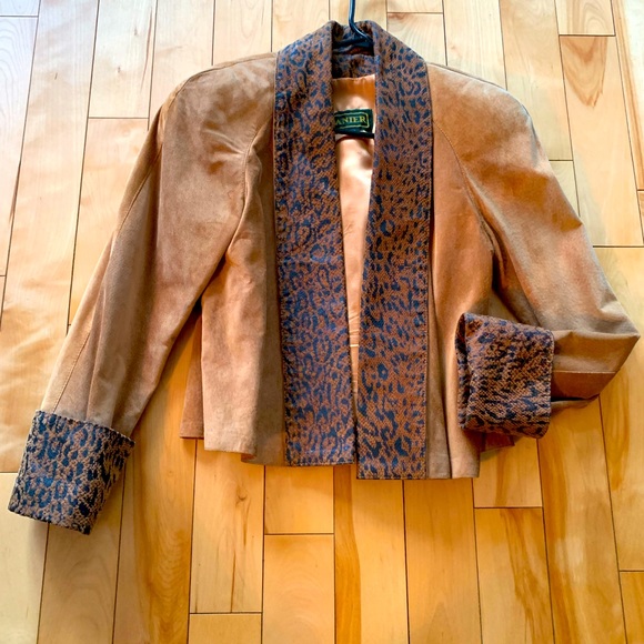 Vintage DANIER  leather coat. - Picture 2 of 3